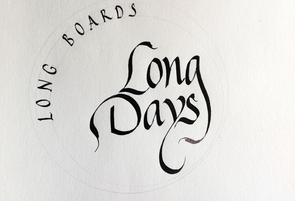 Logo Long Days caligrafiado